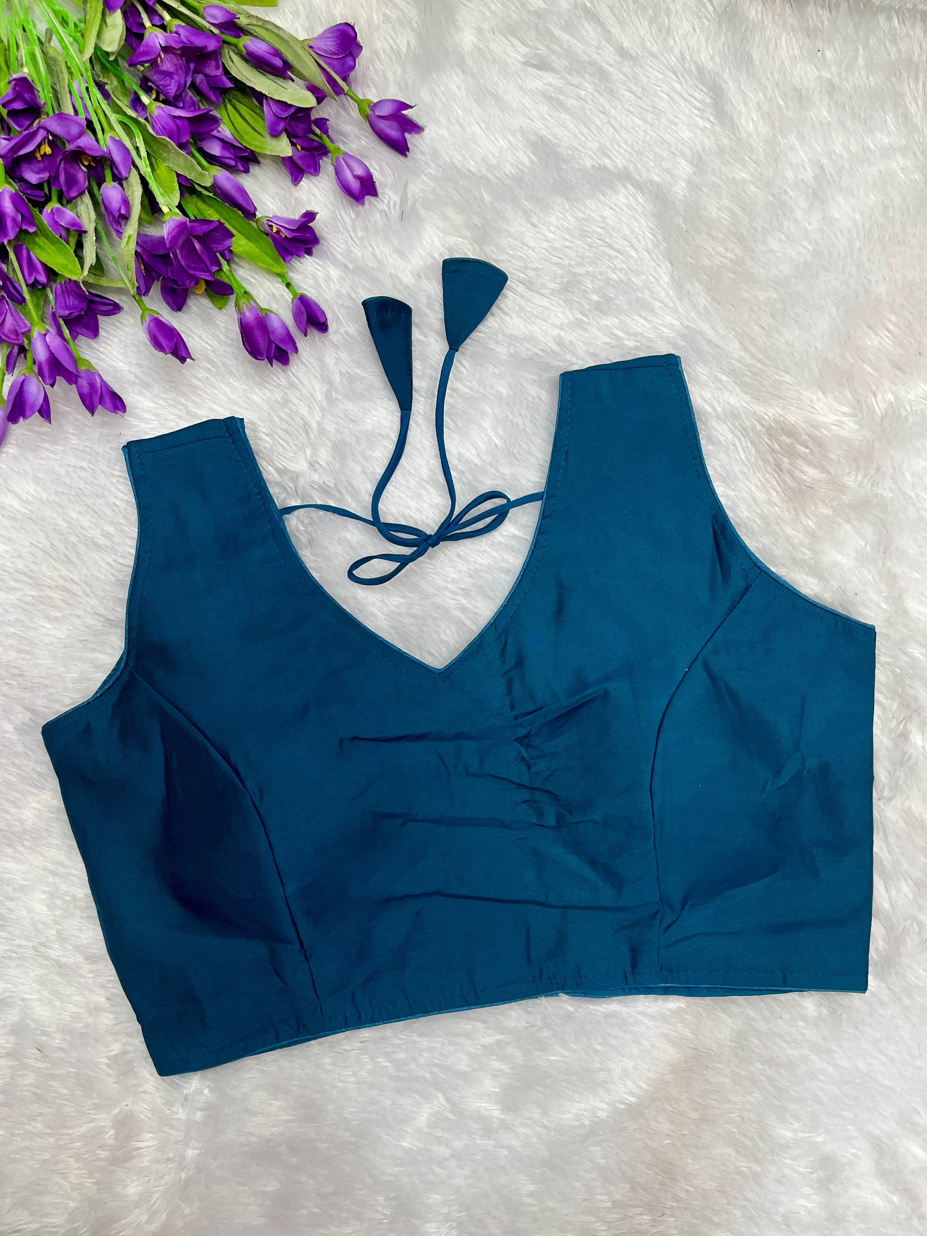 Sleevless designer blouse
