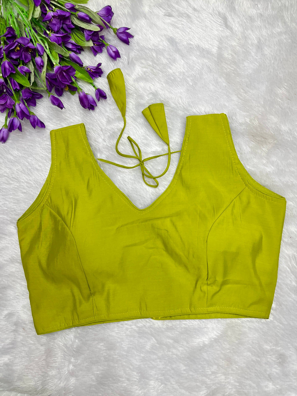 Sleevless designer blouse