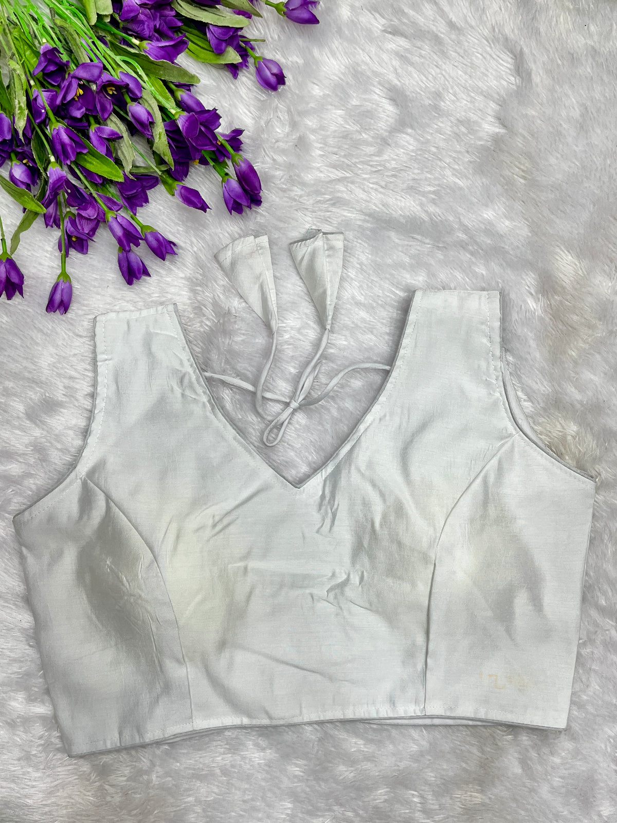 Sleevless designer blouse
