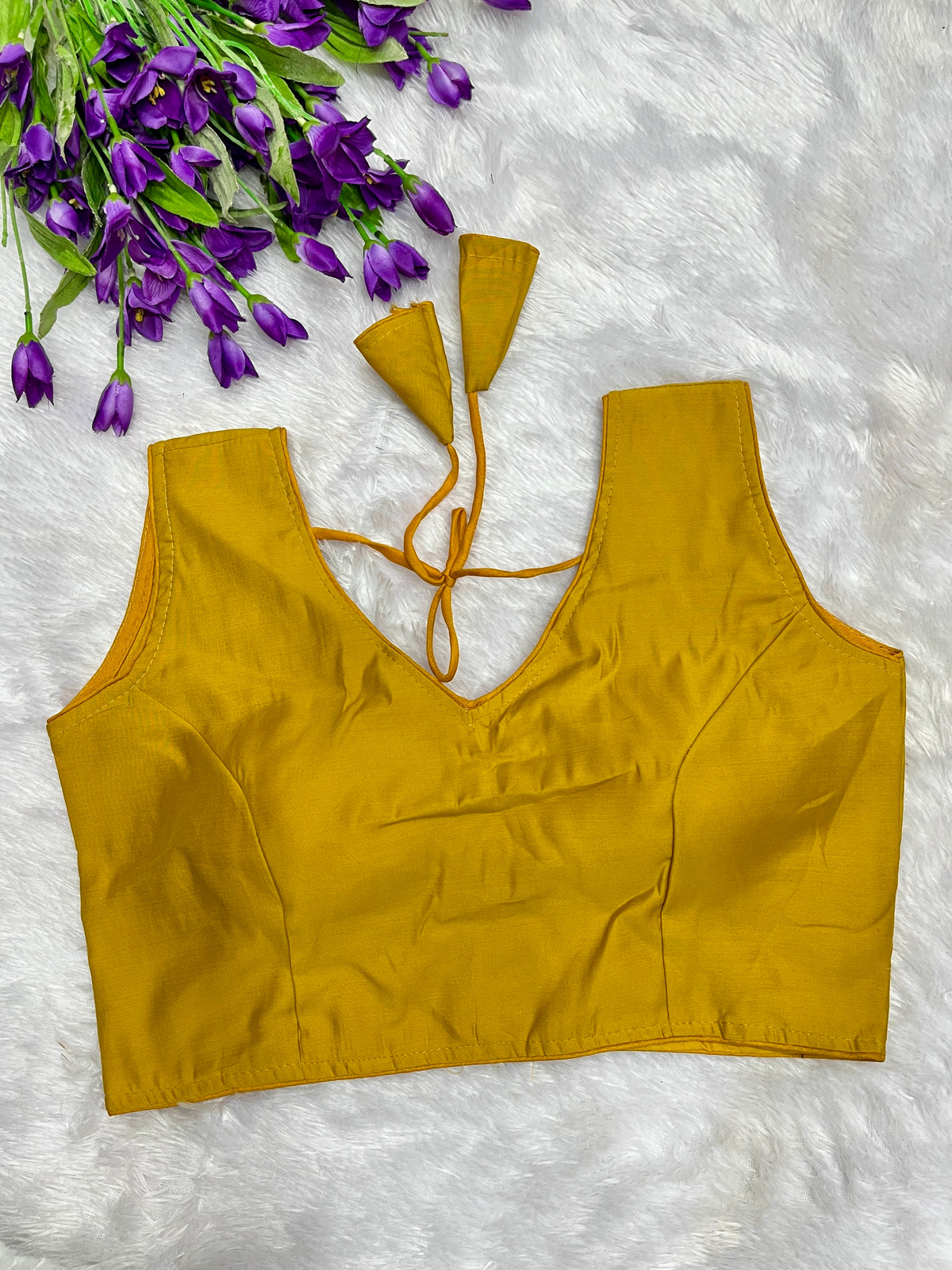 Sleevless designer blouse